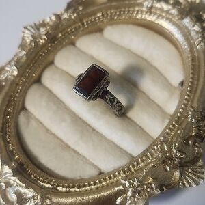 SILPADA “ SUNGLOW” Ring. SIZE 7 Sterling Silver And Garnet